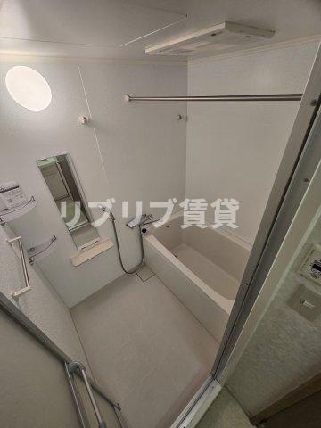 エスカイア本千葉第一の浴室