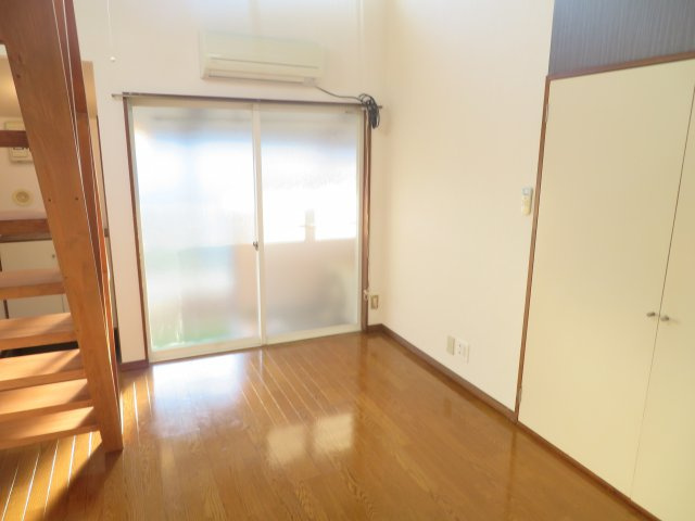 リバティ円応寺の洋室|使い勝手のいい洋室です