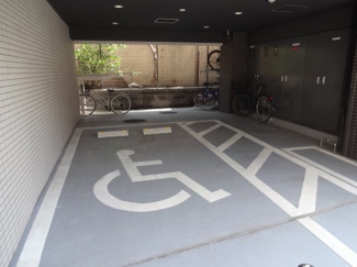 【駐車場】