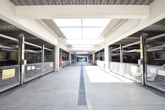【駐車場】