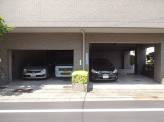 【駐車場】