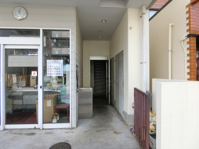 【エントランス】