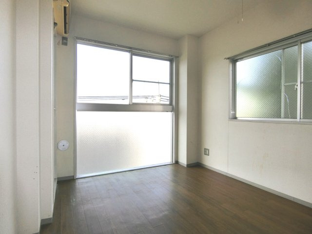 【居間・リビング】 | 洋室