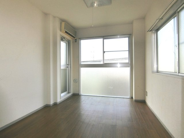 【寝室】 | 洋室