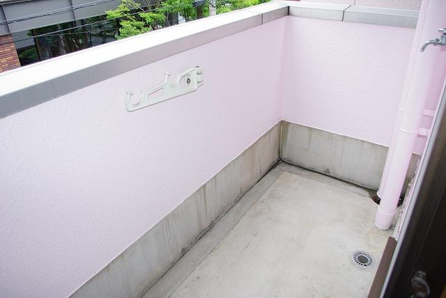 トマトハウスのバルコニー|落ち着いた時間を過ごせるバルコニーです