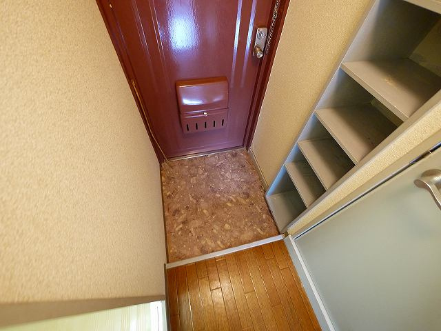 トマトハウスの玄関|収納もある玄関です