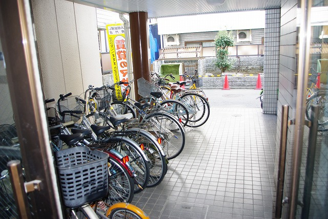 泉都ハイツのその他共用部分|自転車置き場
