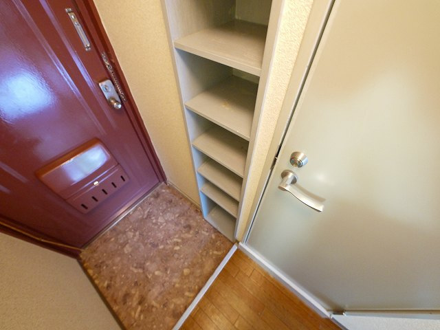 トマトハウスの玄関|靴収納