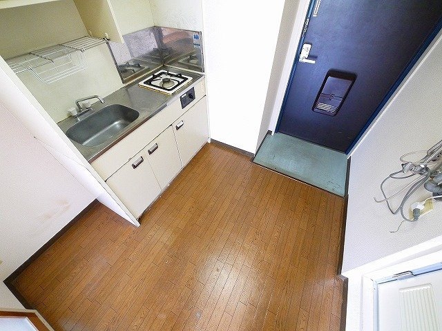 泉都ハイツのその他|お料理中の導線確保ができるスペースです