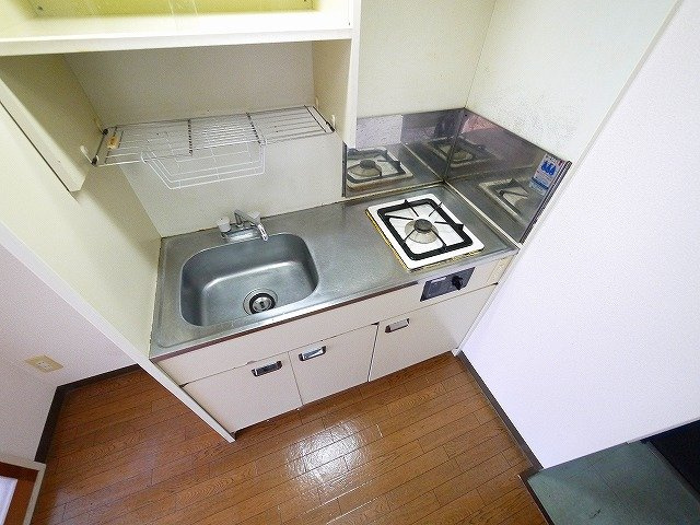 泉都ハイツのキッチン|使いやすいキッチンです