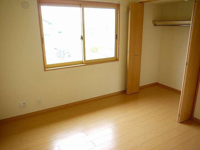 フォンティーヌの寝室|落ち着いた色調の寝室です