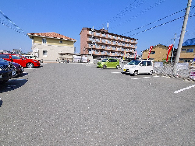 フォンティーヌの駐車場|カースペースがあります