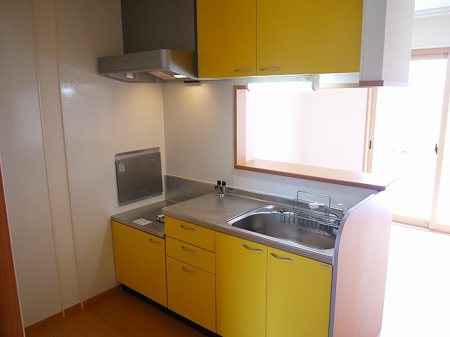 フォンティーヌのキッチン|コンパクトなキッチンで掃除もラクラク