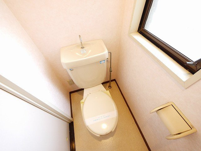 ボヌールBのトイレ|落ち着いたトイレです