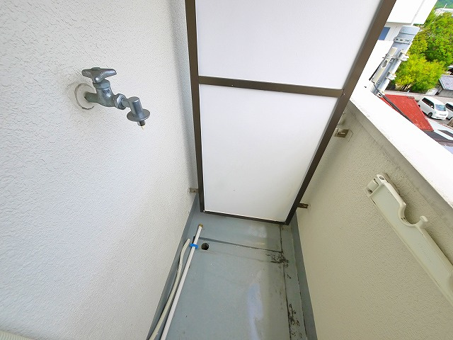 泉都ハイツのバルコニー|開放的で明るい空間を演出してくれるバルコニーです