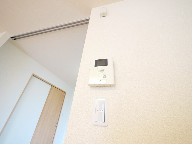 ベレオ天理のセキュリティ|モニター付きインターホンです。