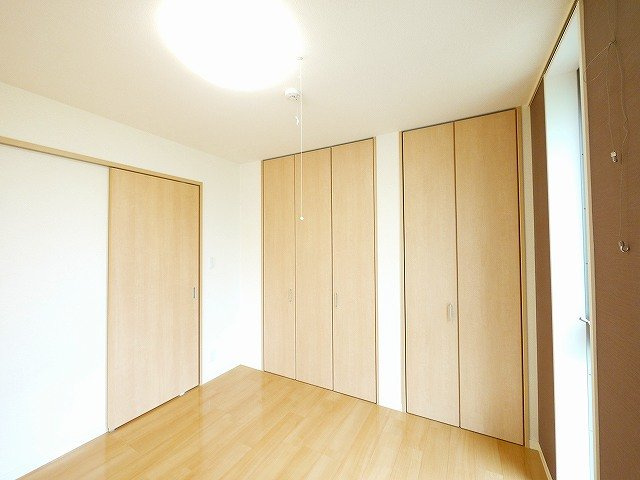 ベレオ天理の洋室|コンパクトで使いやすい洋室です