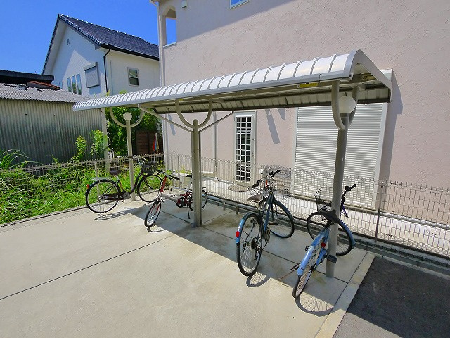 メゾンド・グラースのその他共用部分|駐輪場です。