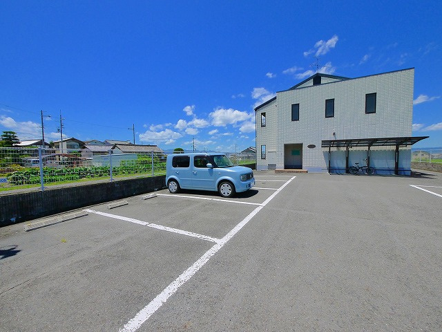 大侑ハイツの駐車場