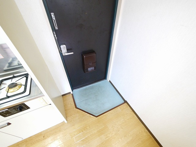 泉都ハイツの玄関|ゆったりとした玄関です