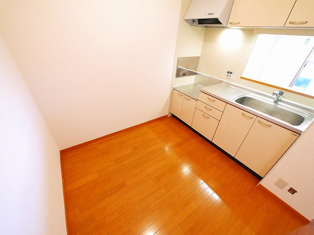 クレールマーマのキッチン|コンパクトなキッチンで掃除もラクラク