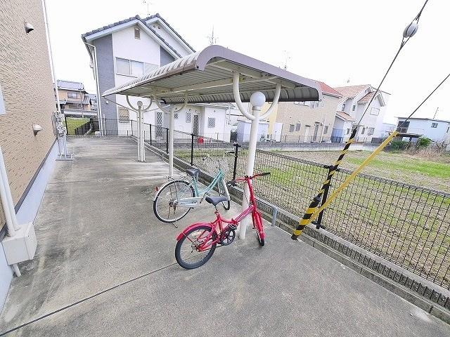 サニーコートＢ棟（石上町）のその他共用部分|自転車置場