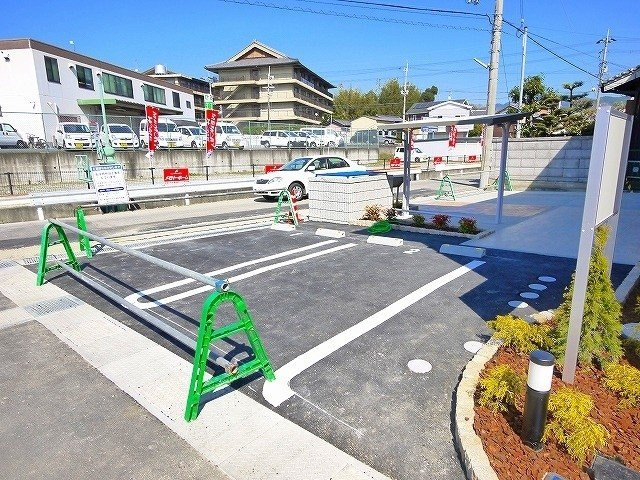 ネオ・アライブⅡの駐車場|駐車場に車を止められます