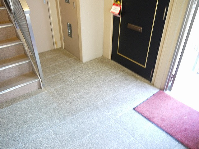 STスクエアビルのエントランス|毎日通るエントランスはこのようになっています
