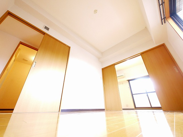 シャトー　デュ　ボヌールの洋室|使い勝手のいい洋室です