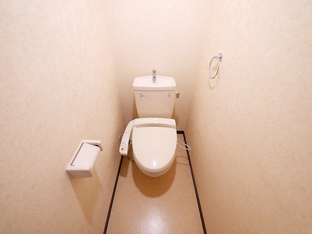 シャトー　デュ　ボヌールのトイレ|コンパクトで使いやすいトイレです