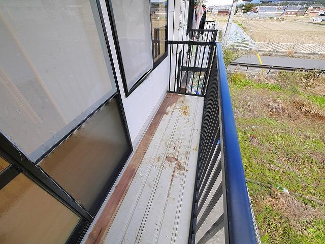 エスポアールＴＨのバルコニー|バルコニーからの眺めを楽しみながら食事をしませんか