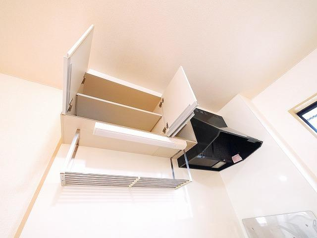 エスポアールＴＨのキッチン|コンパクトなキッチンで掃除もラクラク