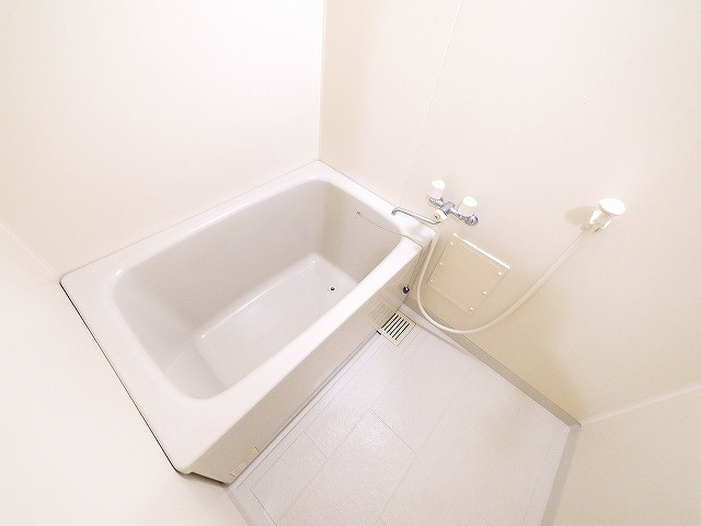エスポアールＴＨの浴室|コンパクトで使いやすいお風呂です