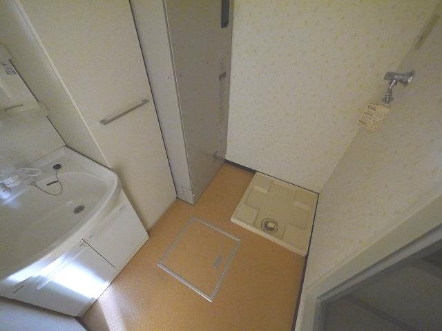 結充Immeuble　A館の洗面所|スペースが確保できる洗面所です