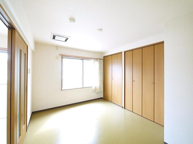 結充Immeuble　A館の子供部屋|お子さんと一緒に遊べます