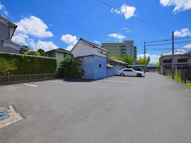 グラシューズ（守目堂町）の駐車場|駐車場に車を止められます