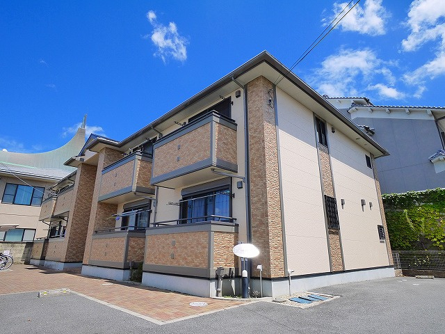 グラシューズ（守目堂町）の外観|おしゃれな外観です