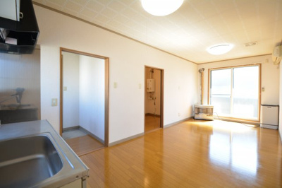 【内装】 | ロアール北美 | 明るい色調の室内です