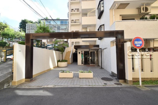 【エントランス】 | 平成２５年大規模修繕工事済み