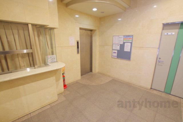 ＴＭ南森町　仲介手数料無料のロビー