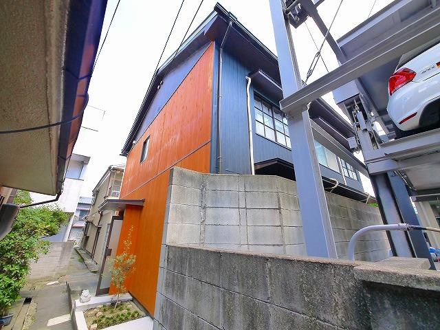 若草ビレッジの外観