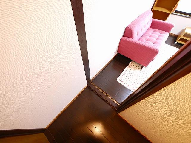 若草ビレッジの玄関