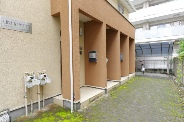 カーサ ラメットのエントランス