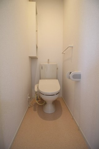 リリーオブナイルのトイレ|同施工会社同型タイプの別のお部屋です