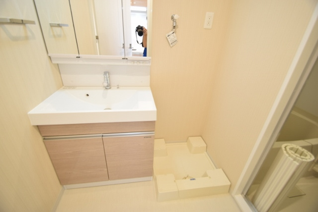 ドゥーエ西船橋の洗面所|室内洗濯機置き場