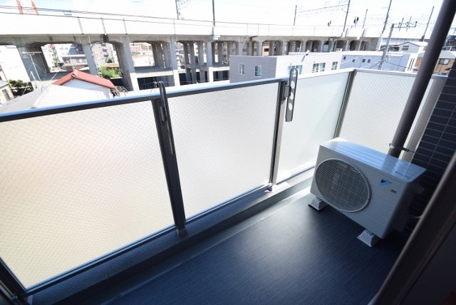 ドゥーエ西船橋のバルコニー|奥行のあるバルコニーです