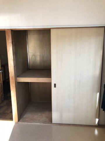 K事務所住宅　の収納|2階収納