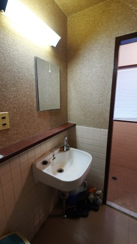 山岡ビルの洗面所|お客様で清掃管理お願いいたします