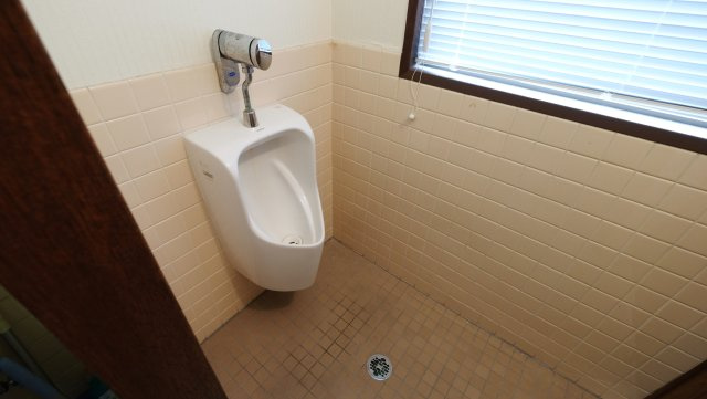 山岡ビルのトイレ|お客様で清掃管理お願いいたします