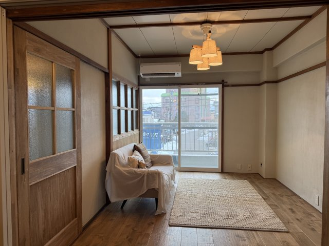 矢木ハイツの居間・リビング